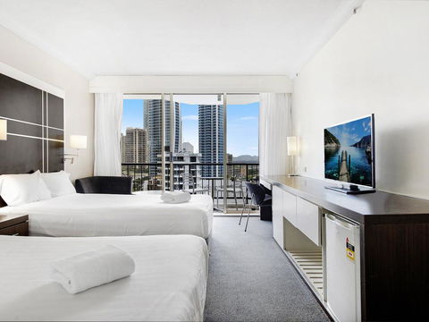 View - In Heart Of Surfers Paradise - Tourism Guide 3