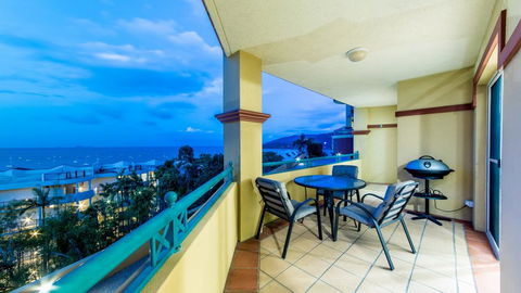 Views From Golden Orchid - Airlie Beach - Travel Search 3