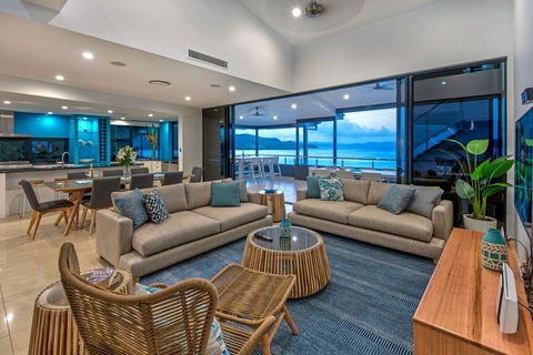 Villa 16 The Edge On Hamilton Island - Tourism Guide 2