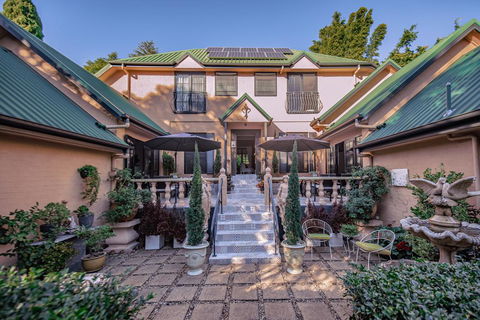 Villa Della Rosa Bed & Breakfast - Tourism Guide 3