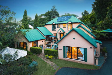 Villa Della Rosa Bed & Breakfast - Tourism Guide 2