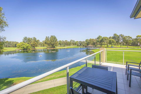 Villa On The Green - Tourism Guide 2