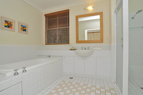 Villa Spa Executive 1br Champagne Resort Condo Located Within Cypress Lakes Resort (nothing Is More Central) - Tourism Guide 2