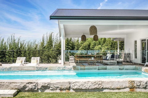 Villa St Helena - Travel Search 3