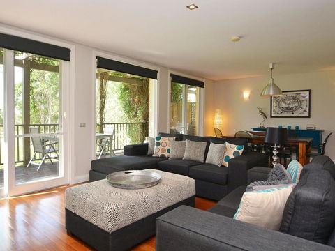 Villas Venticuatro (Sleeps 24) Resort Condos Located Within Cypress Lakes Resort (nothing Is More Central) - Tourism Guide 0