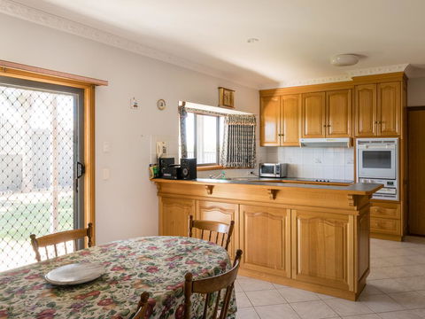 Vineyard Retreat Mildura - Cruises Travel 3