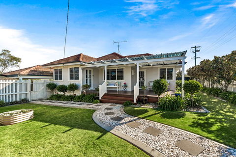 Viola House - Cruises Travel 1