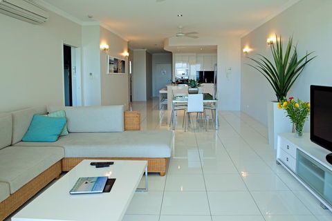 Vue Apartments Trinity Beach - Tourism Guide 2