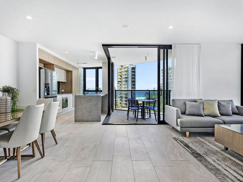 Vue Broadbeach Private 2 Bed Ocean View - Tourism Guide 1