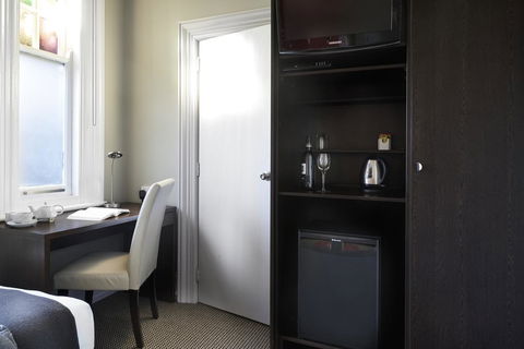 Vulcan Hotel Sydney - Cruises Travel 1