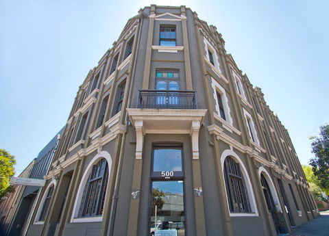 Vulcan Hotel Sydney - Cruises Travel 0