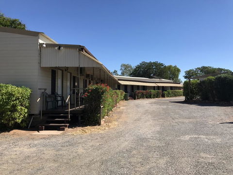 Wagon Wheel Motel - Cruises Travel 3