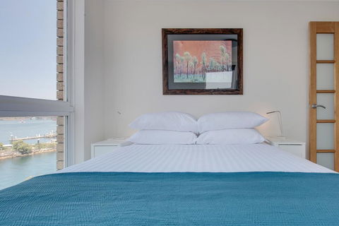 Wake Up To Sydney Harbour - Cruises Travel 2