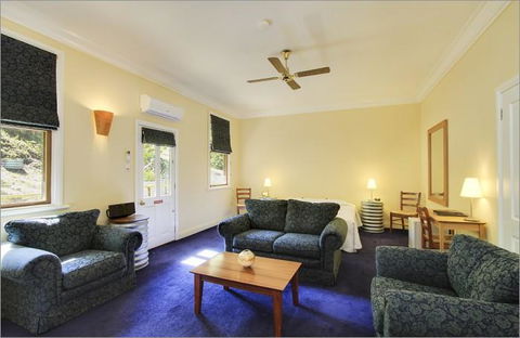 Walhalla's Star Hotel - Travel Search 2