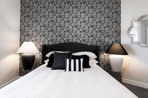 Walk Everywhere In The City From A Historic Home - Cruises Travel 0