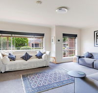 Walling-Clifton Gardens - backing onto golf course - Tourism Guide