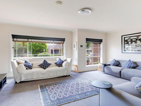 Walling-Clifton Gardens - Backing Onto Golf Course - Tourism Guide 0