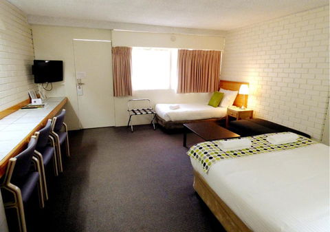 Wanderlight Motor Inn - Tourism Guide 3