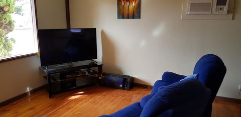 Warmont Apartments Self Contained Home - Cruises Travel 0
