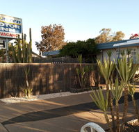 Warren Motor Inn - Cruises Travel