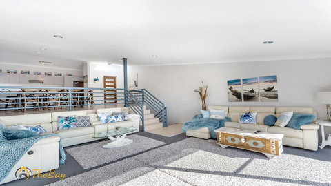 Water Views On Wallawa - Travel Agents 1