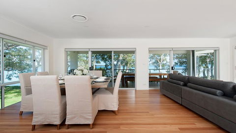 Waterfront Serenity - Luxury Home With Grand Views - Cruises Travel 3