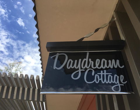Daydream Cottage - Travel Agents 13