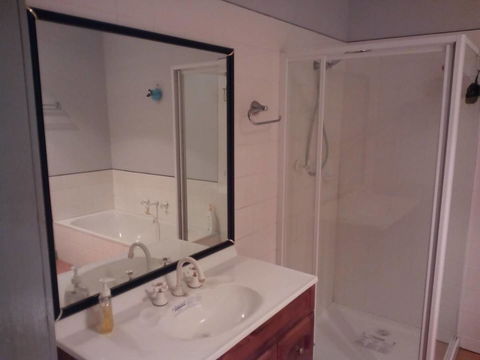 Avala Accommodation Daylesford - Travel Agents 4