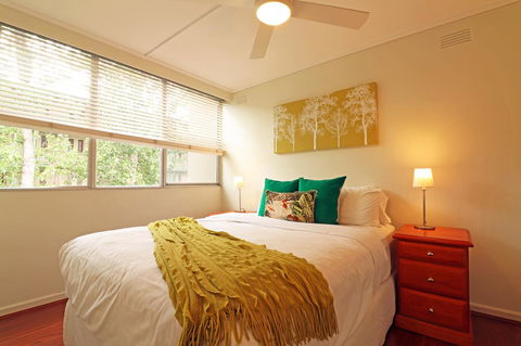 Colour Pop Fitzroy - 3 Bedroom Pet Friendly - Travel Search 13