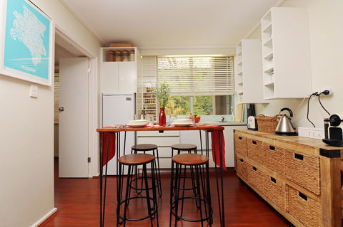 Colour Pop Fitzroy - 3 Bedroom Pet Friendly - Travel Search 3