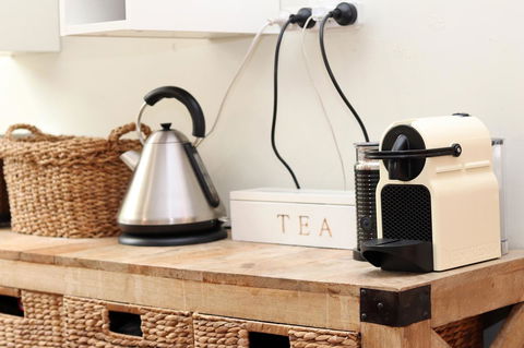 Colour Pop Fitzroy - 3 Bedroom Pet Friendly - Travel Search 25