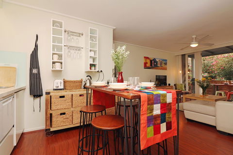 Colour Pop Fitzroy - 3 Bedroom Pet Friendly - Travel Search 0