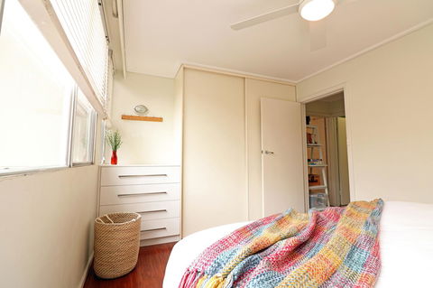 Colour Pop Fitzroy - 3 Bedroom Pet Friendly - Travel Search 12