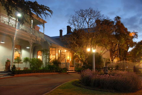 The Riversleigh - Travel Search 11