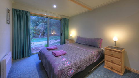 Aspens Springs Farmstay - Travel Search 7