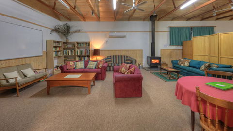 Aspens Springs Farmstay - Travel Search 9