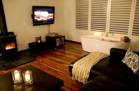 Chestnut Daylesford - Travel Agents 5