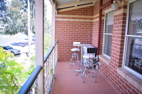 Turner Terrace - Travel Agents 3