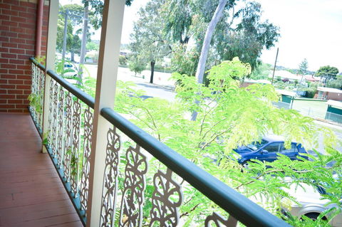 Turner Terrace - Travel Agents 4