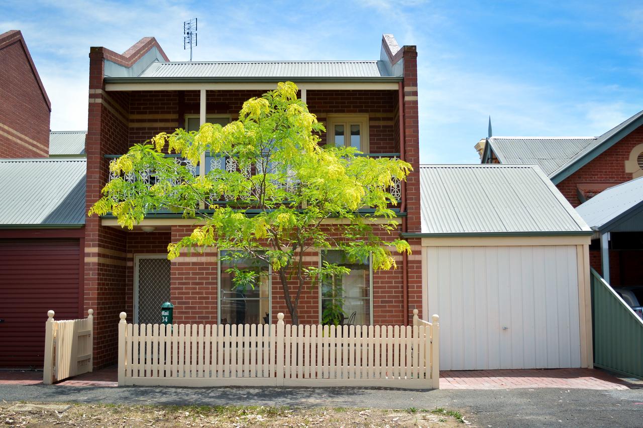 Quarry Hill VIC Travel Agents