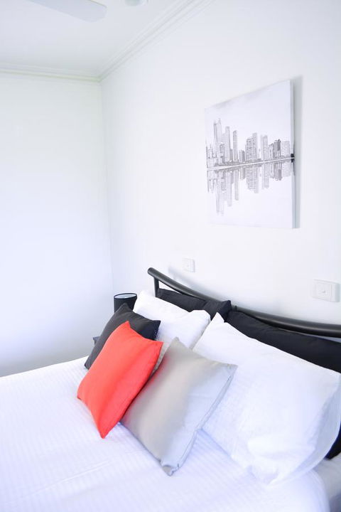 Turner Terrace - Travel Agents 12