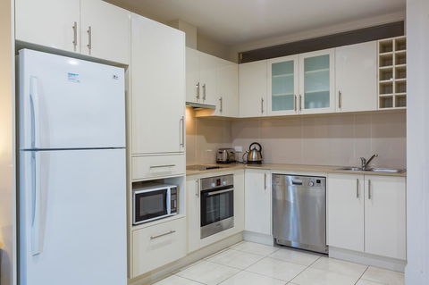 Balwyn Boutique Apartments - Travel Agents 12