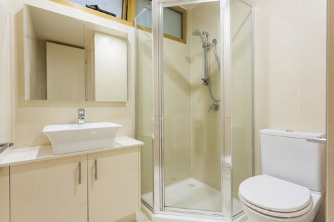 Balwyn Boutique Apartments - Travel Agents 14