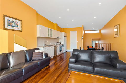 Balwyn Boutique Apartments - Travel Agents 7