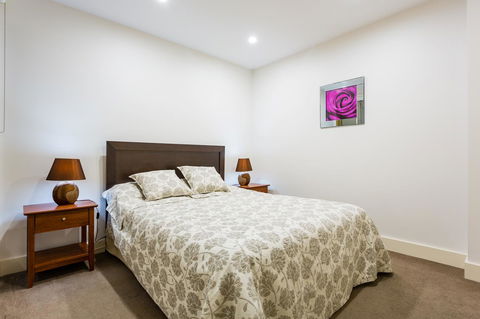 Balwyn Boutique Apartments - Travel Agents 10