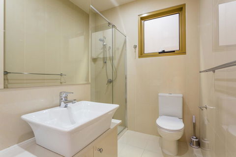 Balwyn Boutique Apartments - Travel Agents 2