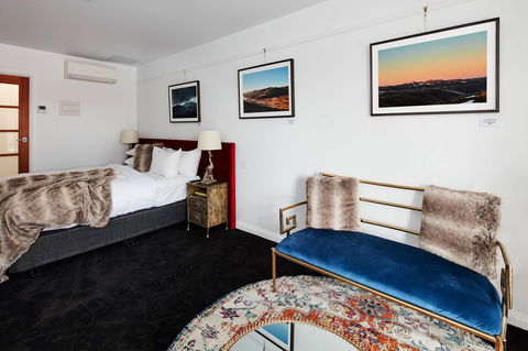 Daylesford Art Motel - Travel Agents 16