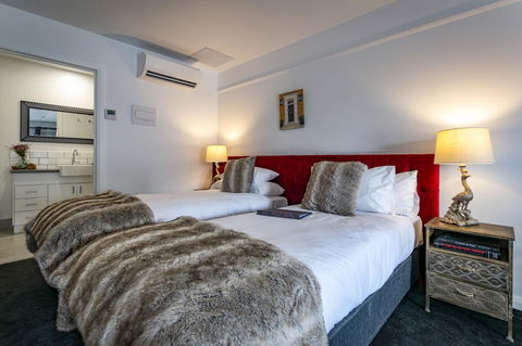 Daylesford Art Motel - Travel Agents 3