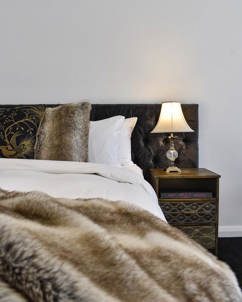 Daylesford Art Motel - Travel Agents 15