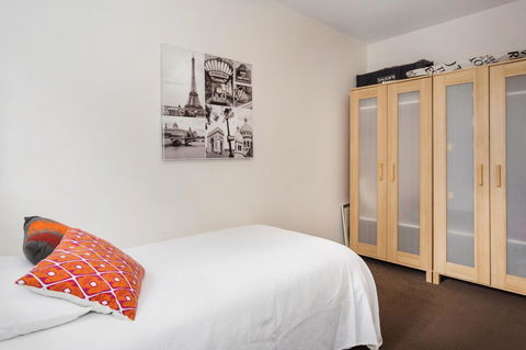 Melbourne Villa - Travel Search 34